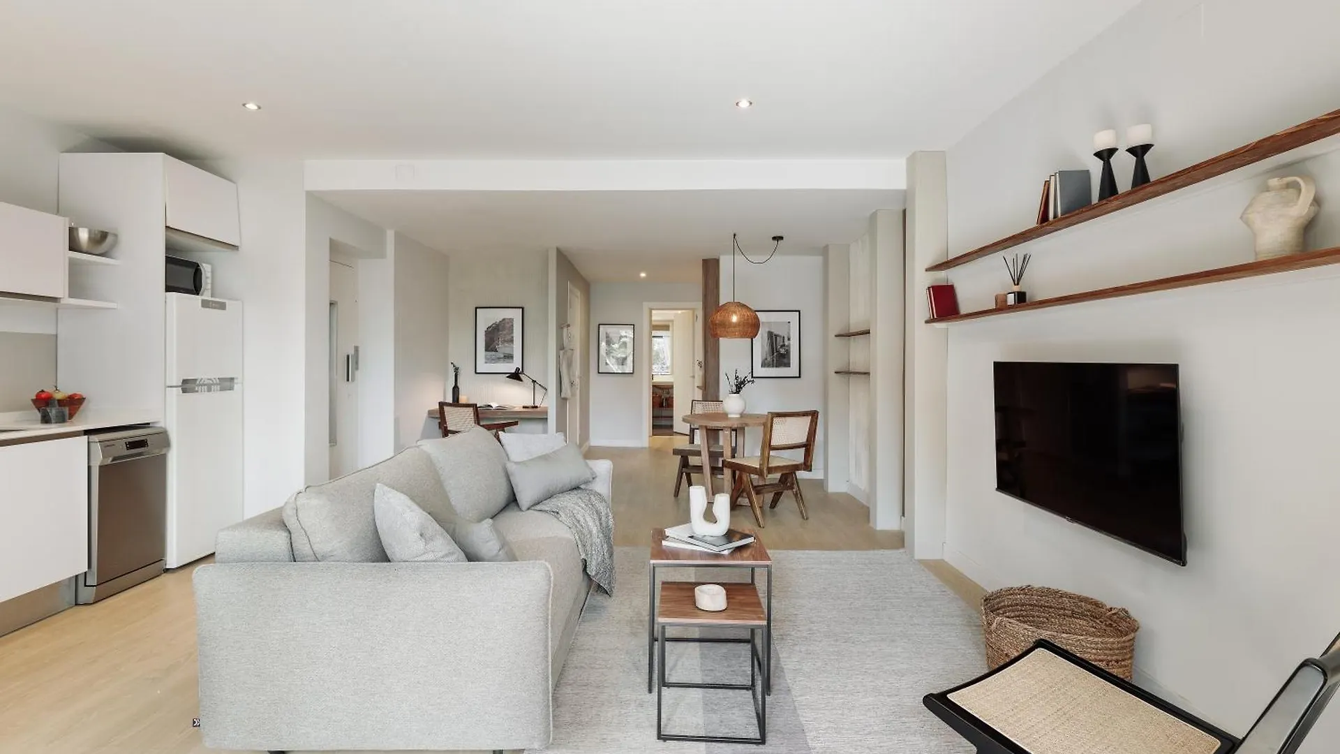 Aiguablava - 1 Bedroom And Pool In Pedralbes Barcelona