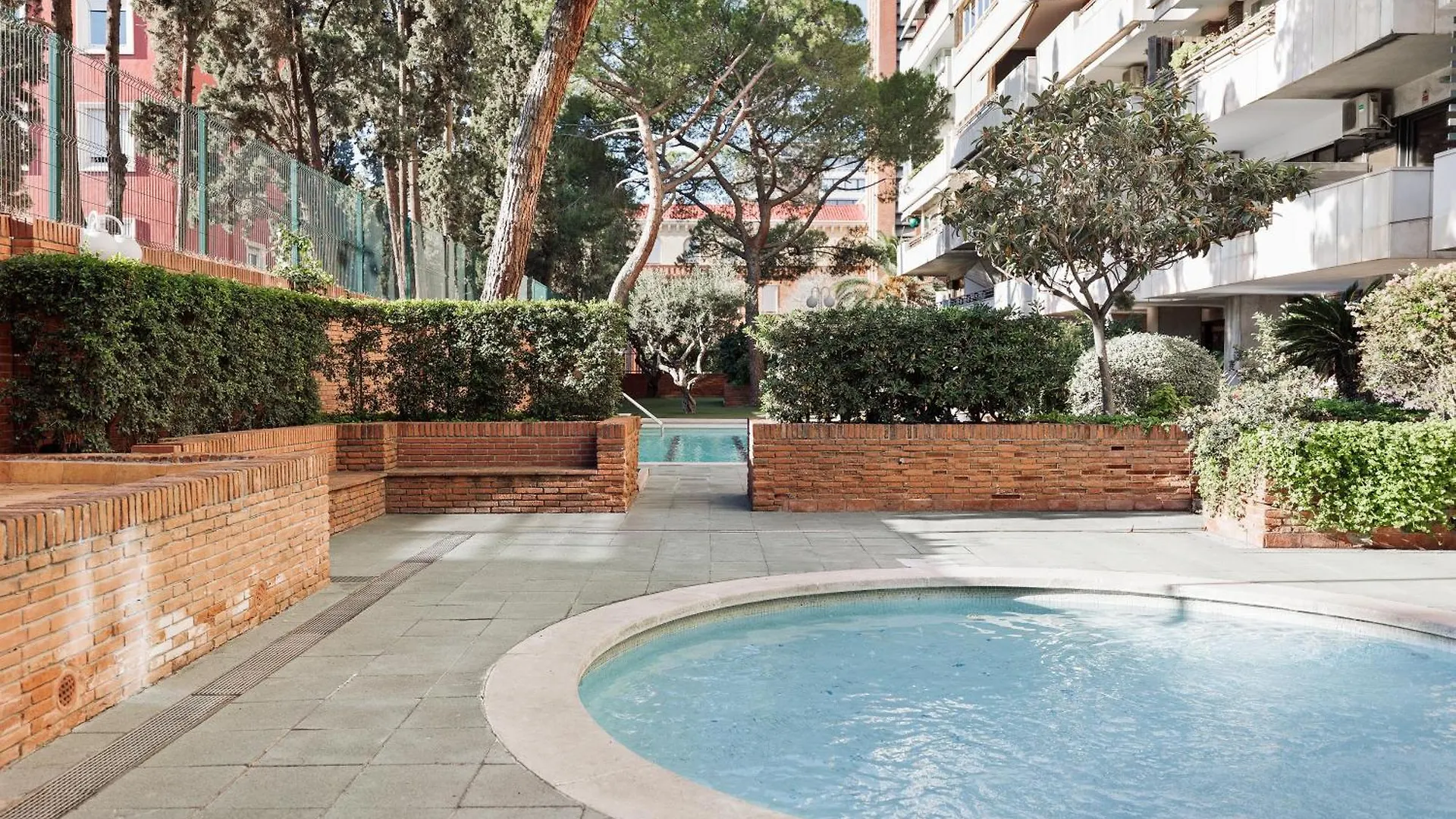 Apartment Aiguablava - 1 Bedroom And Pool In Pedralbes Barcelona Spain