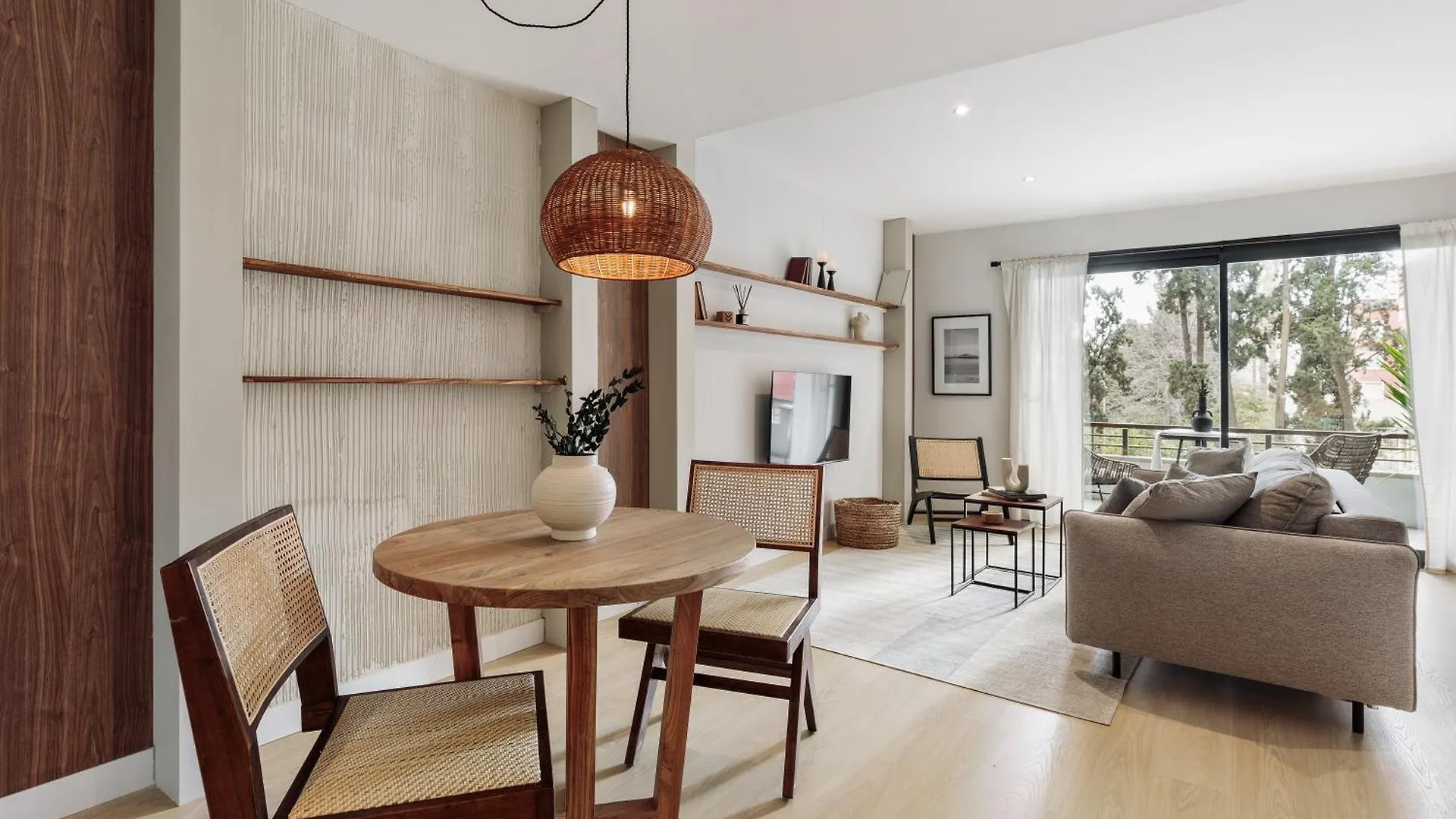 Apartment Aiguablava - 1 Bedroom And Pool In Pedralbes Barcelona