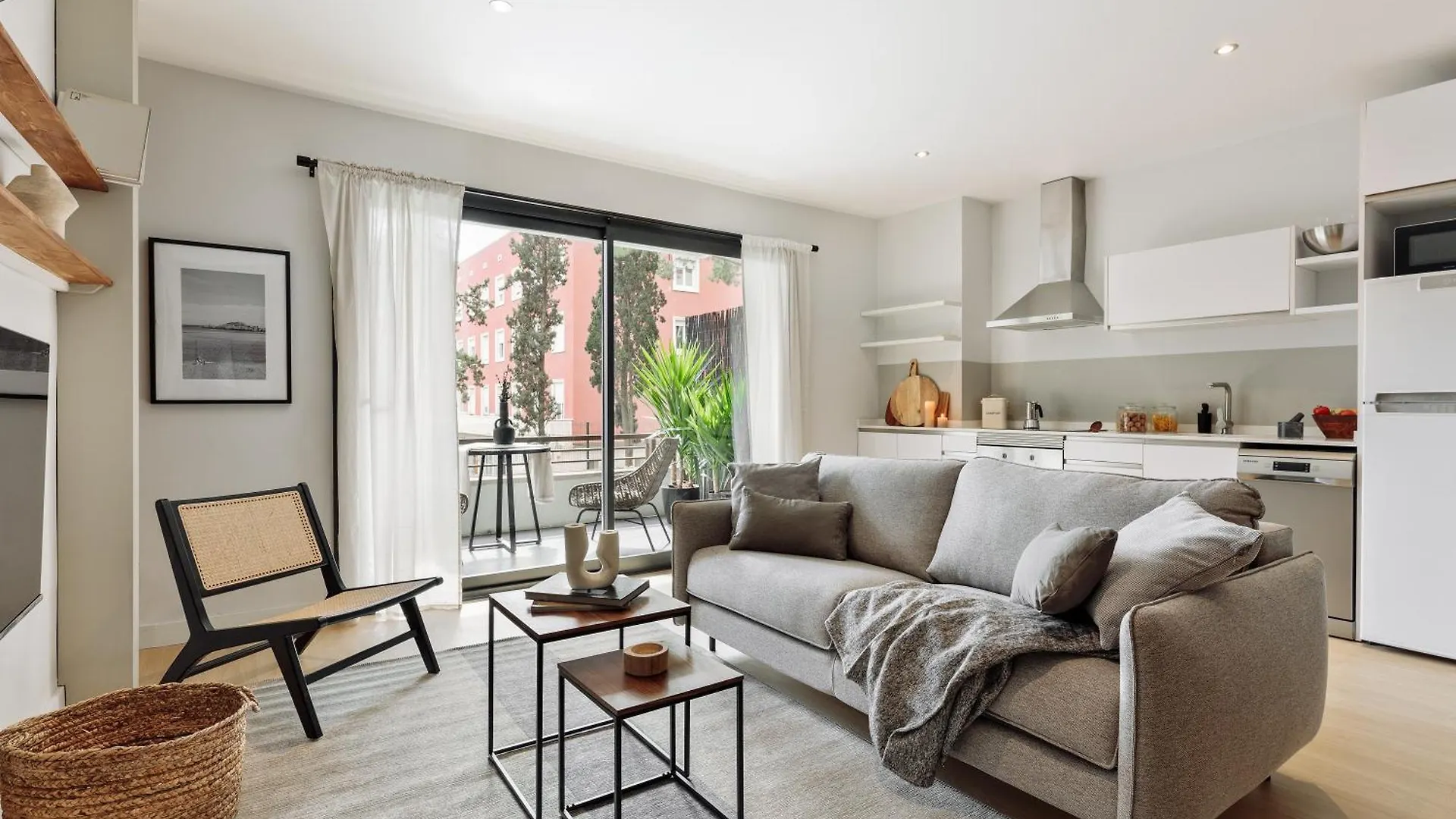 Aiguablava - 1 Bedroom And Pool In Pedralbes Barcelona 0*,
